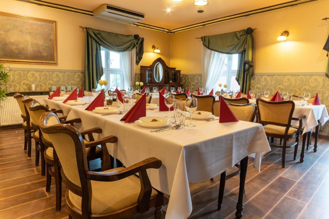 Hotel Stara Poczta Tychy Extérieur photo